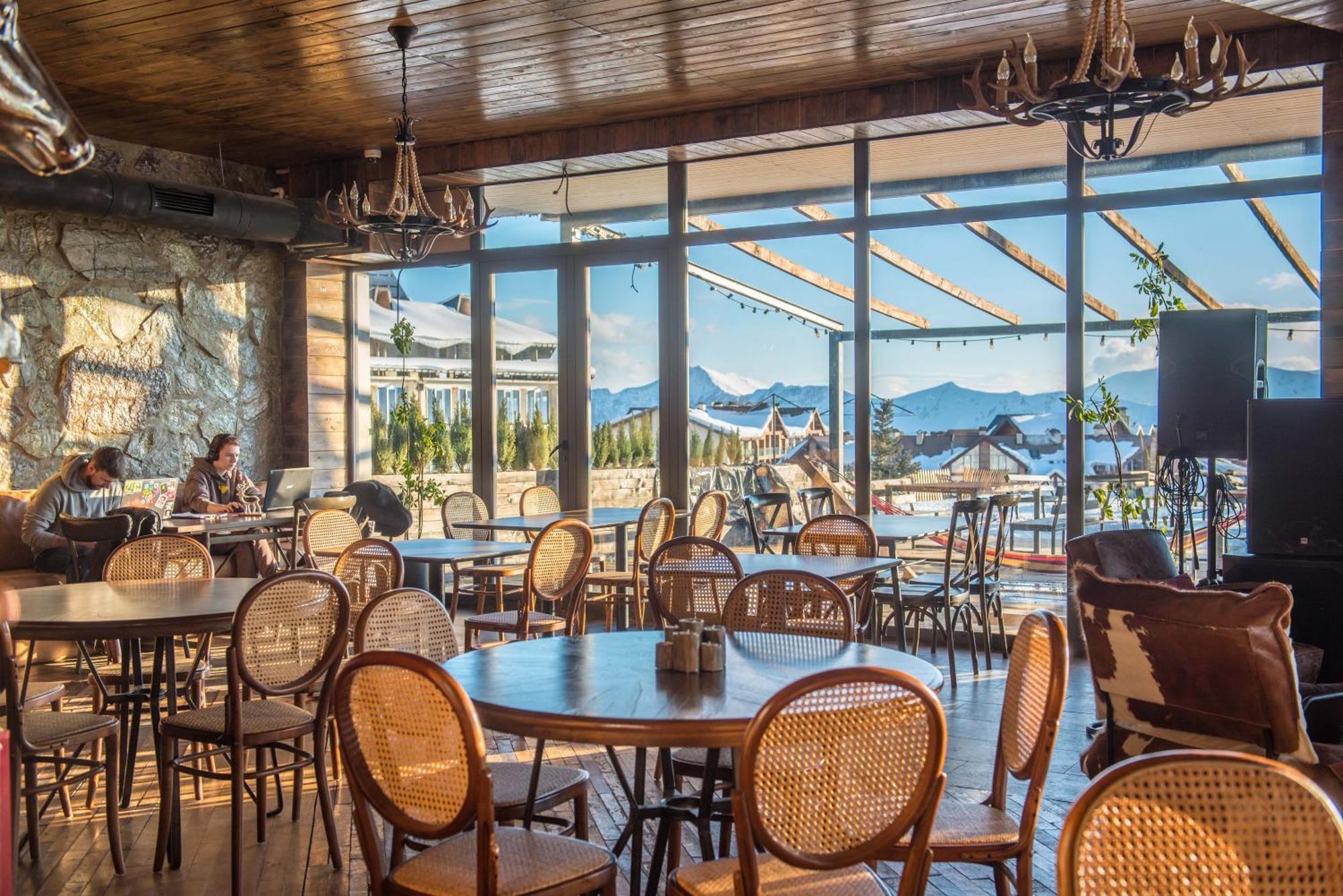 Gudauri Atrium Aparthotel Εξωτερικό φωτογραφία