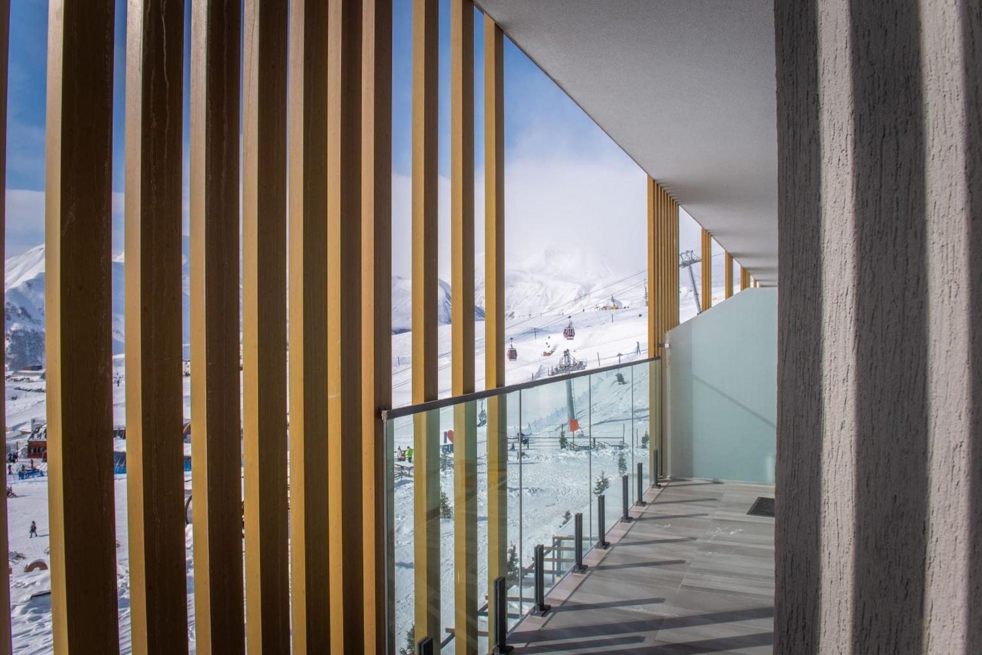 Gudauri Atrium Aparthotel Εξωτερικό φωτογραφία