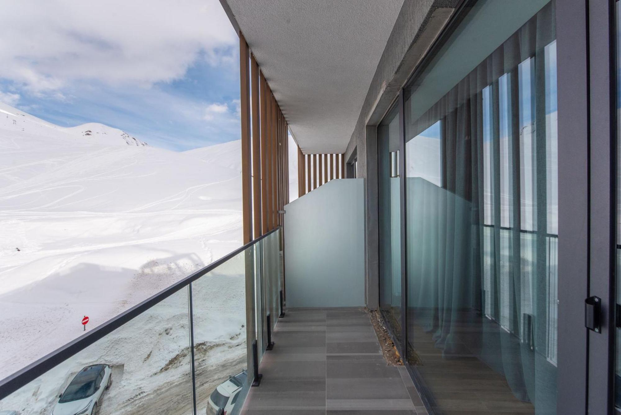 Gudauri Atrium Aparthotel Εξωτερικό φωτογραφία