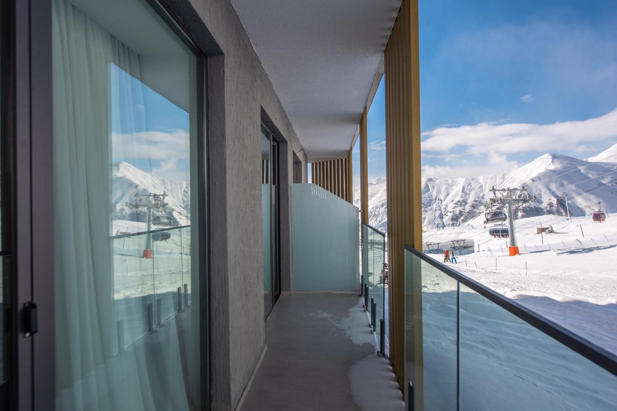 Gudauri Atrium Aparthotel Εξωτερικό φωτογραφία